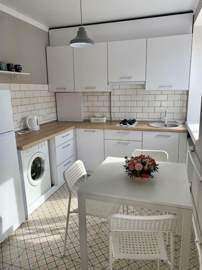 Sisters Apartment Ukr 切尔尼戈夫 外观 照片