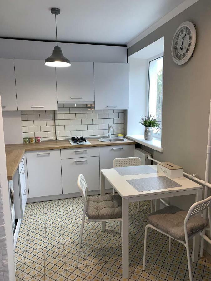 Sisters Apartment Ukr 切尔尼戈夫 外观 照片